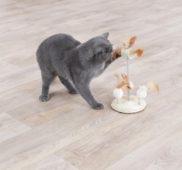 Trixie Fjærleke med fjær på sisalfot