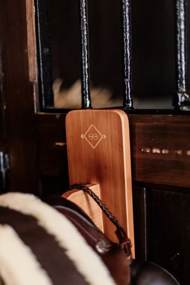 Grooming Deluxe Saddle Rack