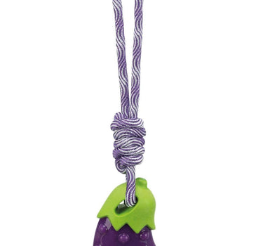 Trixie Aubergine på et tau